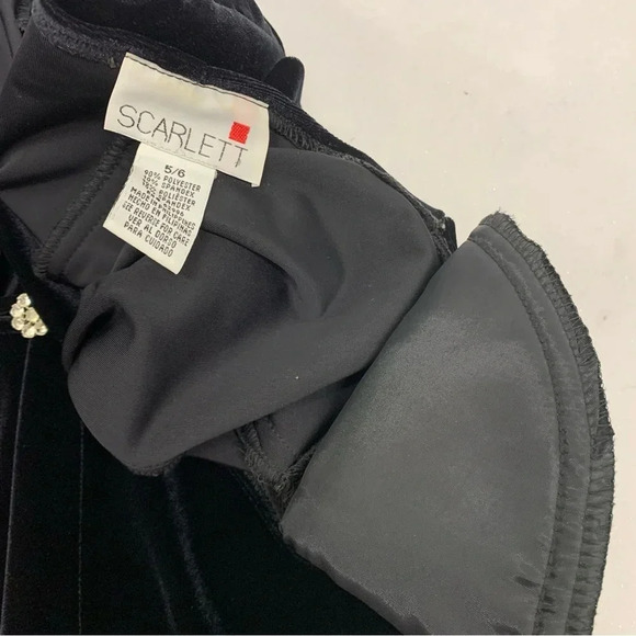 Scarlett Black Velvet Cocktail Dress 5/6 Sheath Knee Length Stretch Short Slv - Picture 9 of 11